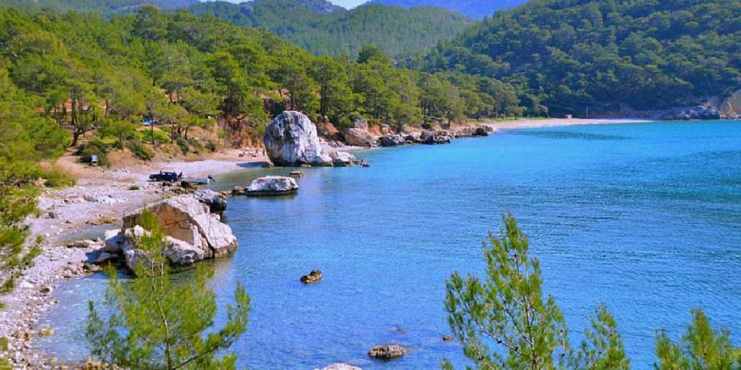 Burayı yerlileri dışında kimse bilmiyor! Sakin, berrak denizli, yeşil ormanlı: Antalya’nın el değmemiş cenneti 3